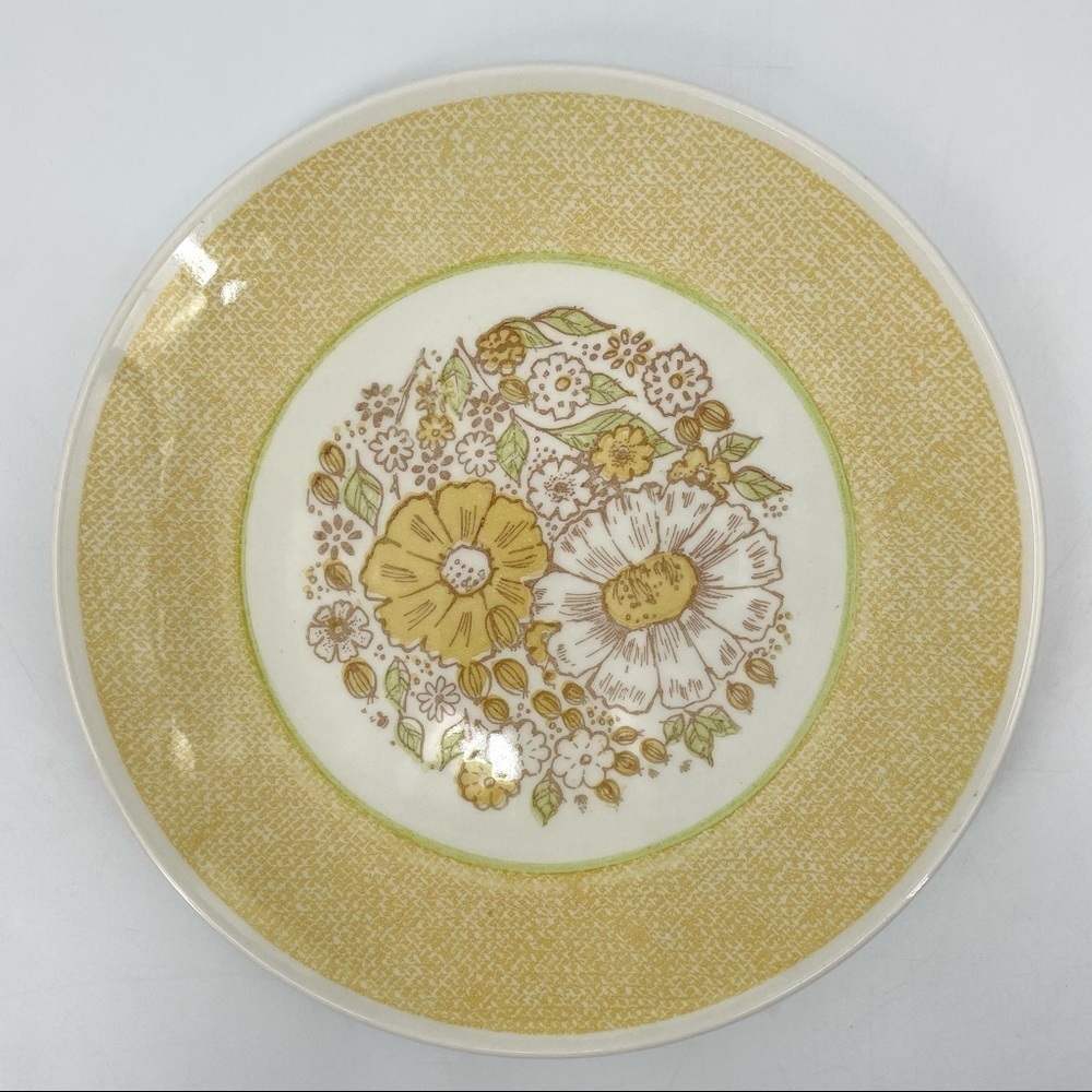 Vintage Yellow & White Nosegay Floral Plate